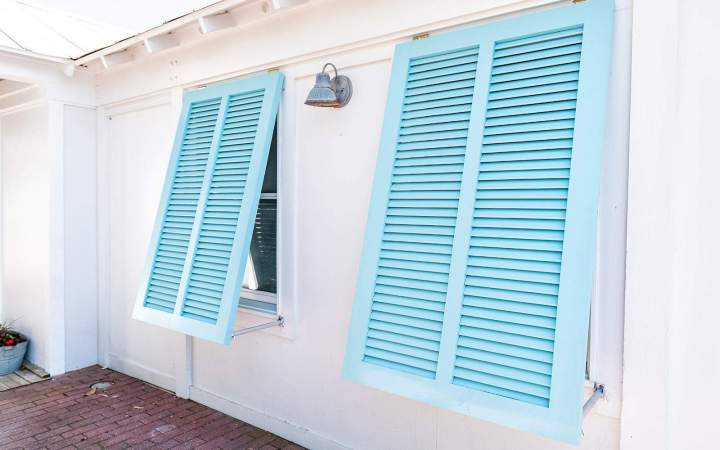 Pose fenêtre en bois personnalisée Pessac