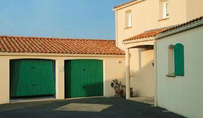 Porte de garage sur mesure Pessac