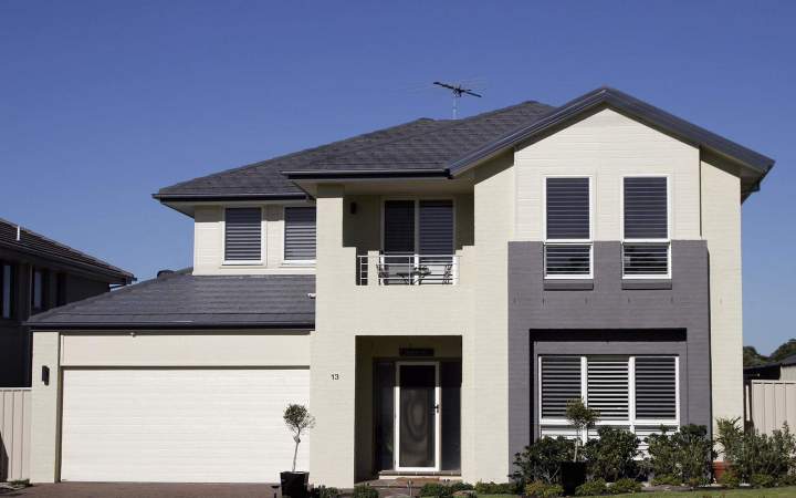 Porte de garage sur mesure Pessac