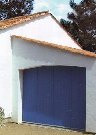 Porte de garage sur mesure Pessac