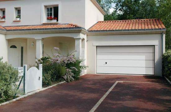 Porte de garage basculante Pessac