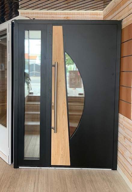 <p>Installation de porte d'entrée, Bassin d'Arcachon</p>